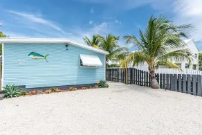Waterfront Key Largo Home 45’ Dock + Boat Lift  3BR / 2.5BA Bay & Ocean Access - Image 4