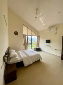 Rutu Villa-A lake view home stay - Image 4