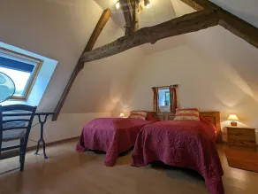 Charming Restored House in Berry with Private Fishing Pond and Woodland Serenity - Image 5