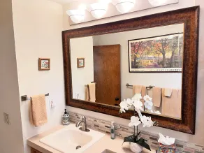 Serene Sonoma Home, Walk/bike downtown in minutes - Image 5