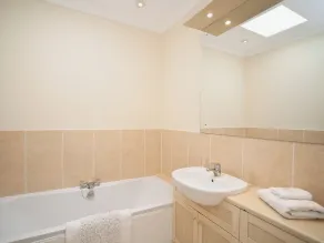 2 bedroom accommodation in Nr. Lyme Regis - Image 3