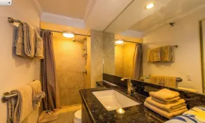 Spectacular Ocean Views- Great Location-Free Parking- Full Kitchen -Washer/Dryer - Image 2