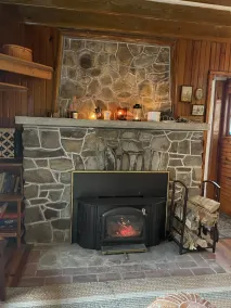 Charming 3 Bedroom, 2 Bath Cottage on Lake Mokoma - Image 2