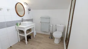 Vacation rental lakes, vineyards and mountains area - Image 3