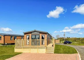 2 bedroom accommodation in Tunstall, Nr Hull - Image 3
