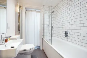 A Home on Northcote - Image 3
