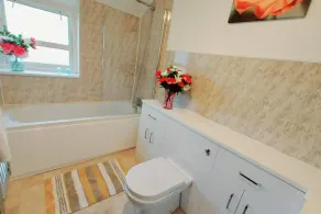 Garfield Villa-beautiful 4-bed House in Gillingham - Image 3