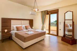 Villa Mikis - Six Chambres Villa, Couchages 13 - Image 5