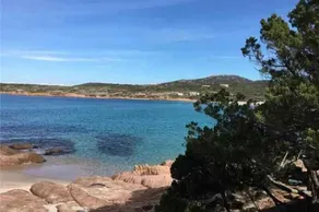 Semesterlägenhet med utomhuspool och en härlig terrass med havsutsikt - Image 4