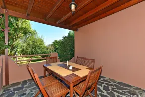 Stella Villa, A private villa with pool, located 600m from the beach - Image 4