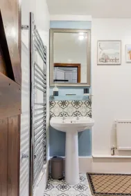 Sarah’s Cottage Centre of Taunton Georgian Cottage - Image 2