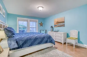 Dog Friendly! Wi-Fi, Hot Tub, Game Room, Huge Deck, Short Walk to the Beach! - Image 4