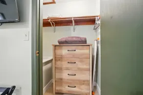 Carriage House Retreat 2 - Image 3