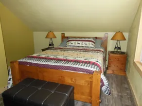 Very Private Cabin Nestled in the Pines with Awesome Views - Image 4