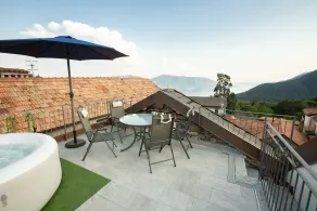 Suite with kitchen and view of Lake Maggiore - Image 5