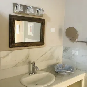 Oceanfacing One Bedroom Apt - Image 4