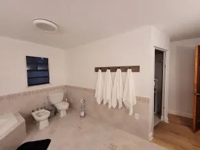 The Hatch House - Image 4