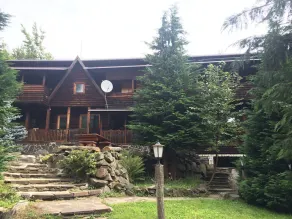 Traditional Lodge in Mountain, 10 km from city, w/grill,  jacuzzi, hiking trails - Image 4