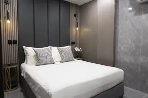 New Deluxe En Suite Room /WIFI @ City/Somerset Area - Image 3