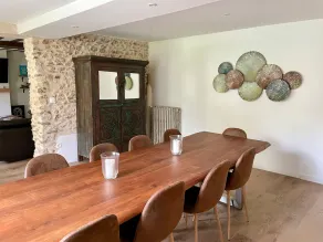 Chic stone farmhouse with heated pool & steam room - Image 5