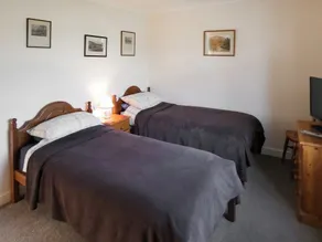 2 bedroom accommodation in Bilbrook, near Minehead - Image 5