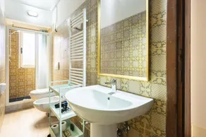 Ginori B in Firenze With 3 Bedrooms and 2 Bathrooms - Image 3