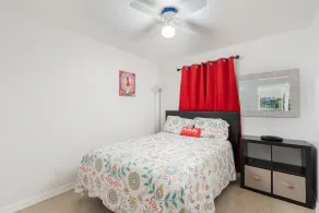Updated modern 3bedroom 1king 2 queen 1restroom - Image 4