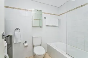 Crows Nest - WILL1 -  Willoughby Road - Sunny 2BR Split-Level with Terrace Parking Near Crows Nest Village - Image 2