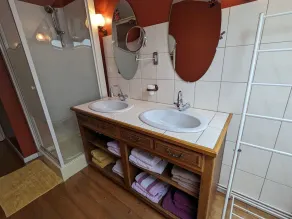 Charming Riverside Cottage with Modern Amenities & Scenic Views - 28 Rue du Charmont, Lironcourt - Image 5