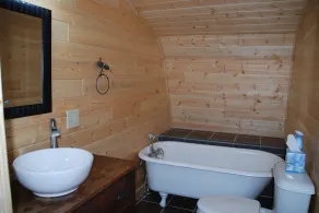 Beautiful Vacation Home On Lake Huron - WiFi, Beach Fire Pit, Bridge View - Image 3