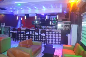 Mac Dove Lounge & Suites - Image 2