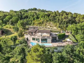 Villa mit privaten Innen- und Außenpools für bis zu 25 Personen - Image 4