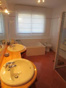 4 * Haus mit Schwimmbad, 6 bis 10 Personen, Radfahrer, Wanderer, Familien - Image 2