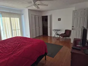 Welcoming Quaint Home - Image 5