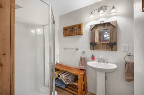 The Desperado Inn is a charming secluded cabin with Mountain Fork River access - Image 2