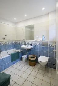 Nice house with pool in the heart of the village - Image 5