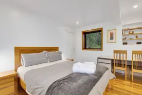 Hastings Bay Retreat - Image 5