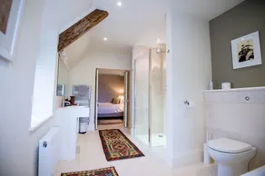 Elegant Georgian Escape in Picturesque Laugharne - Image 4