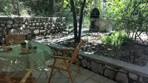 Villa With Mountain Views - Image 4