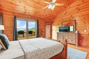 Experience breathtaking views at Big Ashe View, a spacious 5-bedroom cabin in West Jefferson, NC! - Image 5