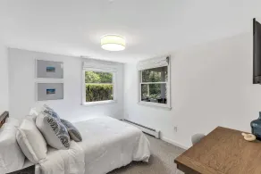 Jenkins Pond Beach Access with Basketball Hoop & Grill, Bright Cape Cod Retreat near Jenkins Pond in Falmouth - Parking, Modern Retreat with Outdoor Space, 24 Hour Hospitality - Image 5
