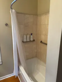 Guest House 632 Summit Street - Image 3
