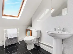 Cwtch Forge Cottage - Image 2