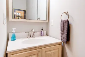 Lovely Home near the river and 5 mins to downtown AVL. - Image 5