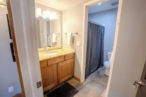 300 off for Christmas 12/23-26 Ski in/Walk Out. Private Hottub Sleeps 8 2Br+Loft - Image 4
