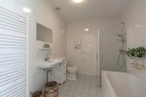 Alluring Coastal Apartment - Image 3