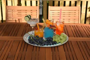Lägenhet i panoramautsikt ett stenkast från havet och omgiven av grönska - Image 5