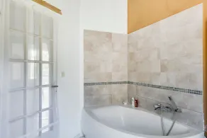 The Secret Hamlet - Eleven Bedroom Castle, Sleeps 24 - Image 4