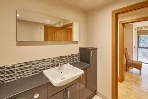 Host & Stay - Simon Howe Lodge - Image 3