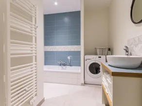 Luxuriöser Landsitz nahe Nantes mit Innenpool und familienfreundlichen Annehmlichkeiten - Image 4